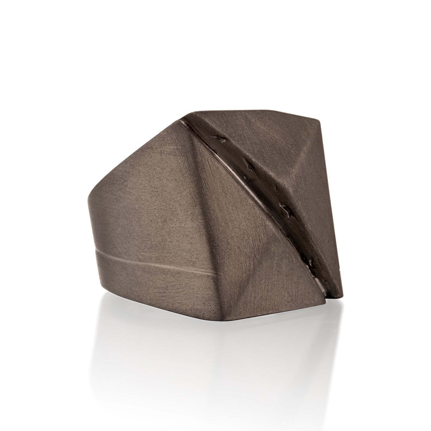 Black Geometric ring in 14k Gold on a white background